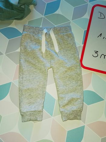 D1304 - jogging garçon 3 mois