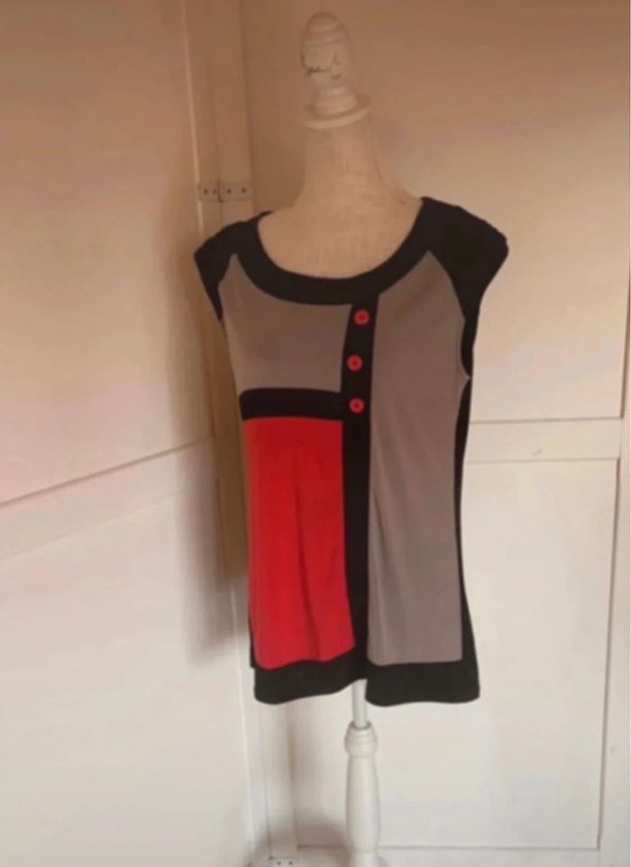 Blouse femme 42/44 rouge noir et gris
