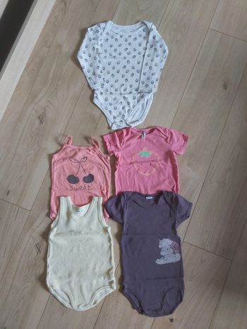 Lot de bodies fille 36 mois (78)