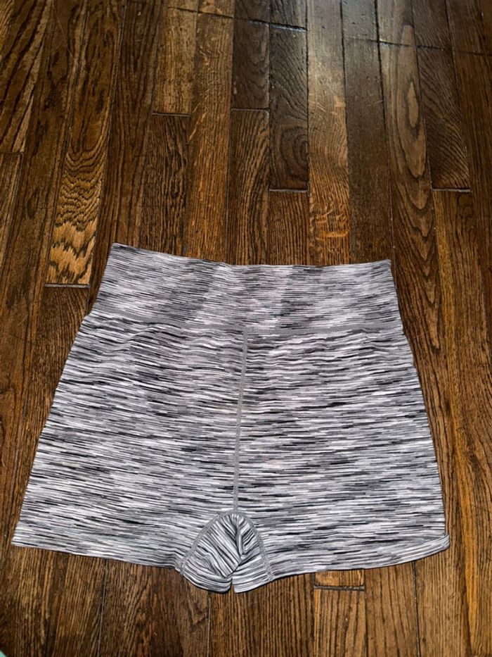 Short de sport ou autre lee cooper Taille S/M - photo numéro 4