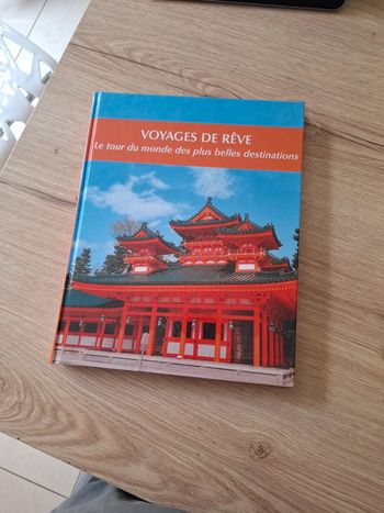 Voyages de rêves édition Saint André en très bon état