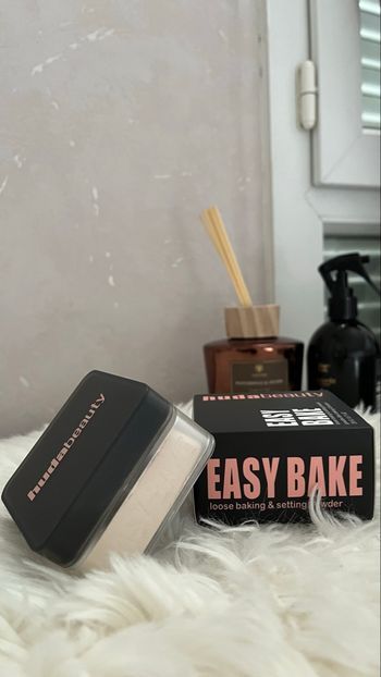 Poudre Huda Beauty - cupcake 