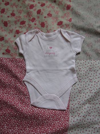 Body manches courtes rose taille Naissance