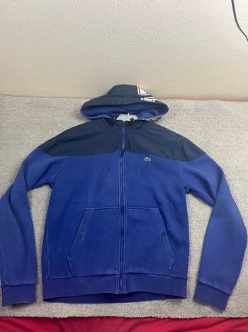 sweat lacoste bleu taille M