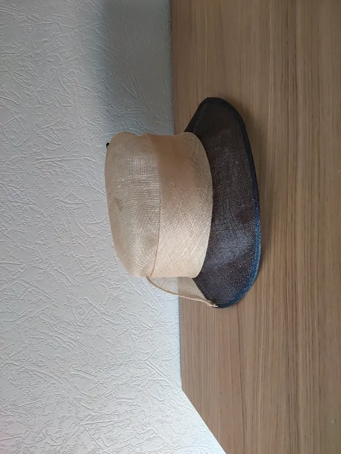 Chapeau cérémonie neuf - photo numéro 2