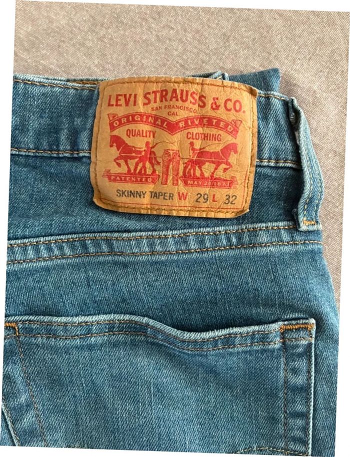 Jeans Levis skinny taper W29L32 bleu comme neuf - photo numéro 2