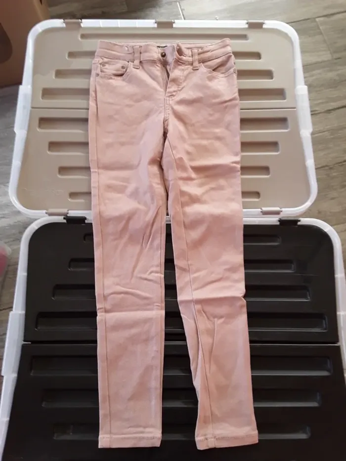 Pantalon 10 ans (138/143 cm)