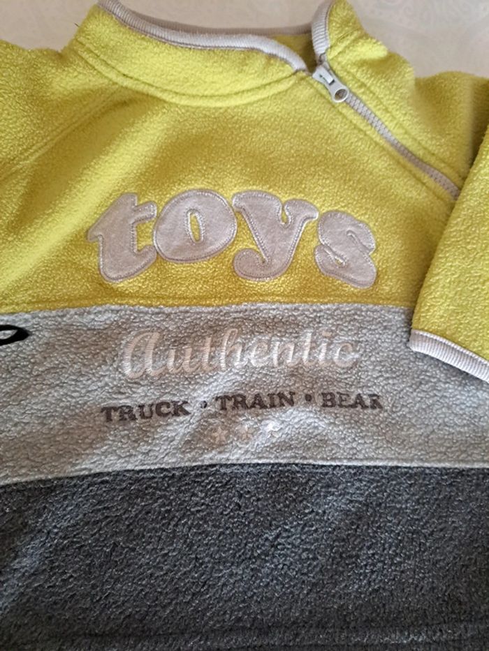 Pull polaire vert et gris 6 mois - photo numéro 3