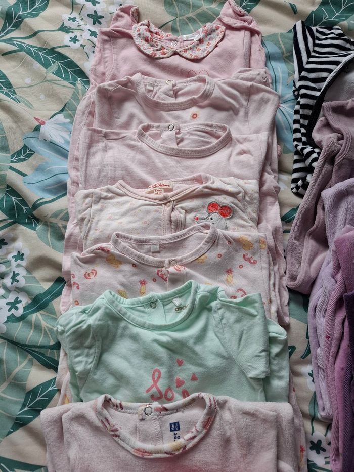 Lot de 20 pyjamas fille - photo numéro 2