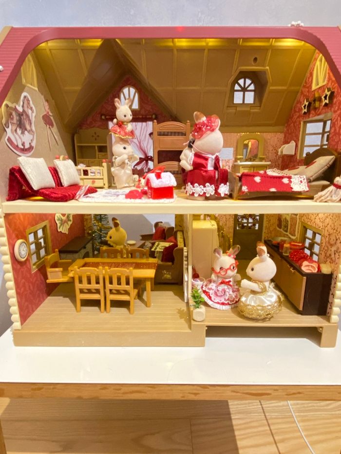 Maison complète larchwood éclairée famille lapin chocolat papi mamie noël