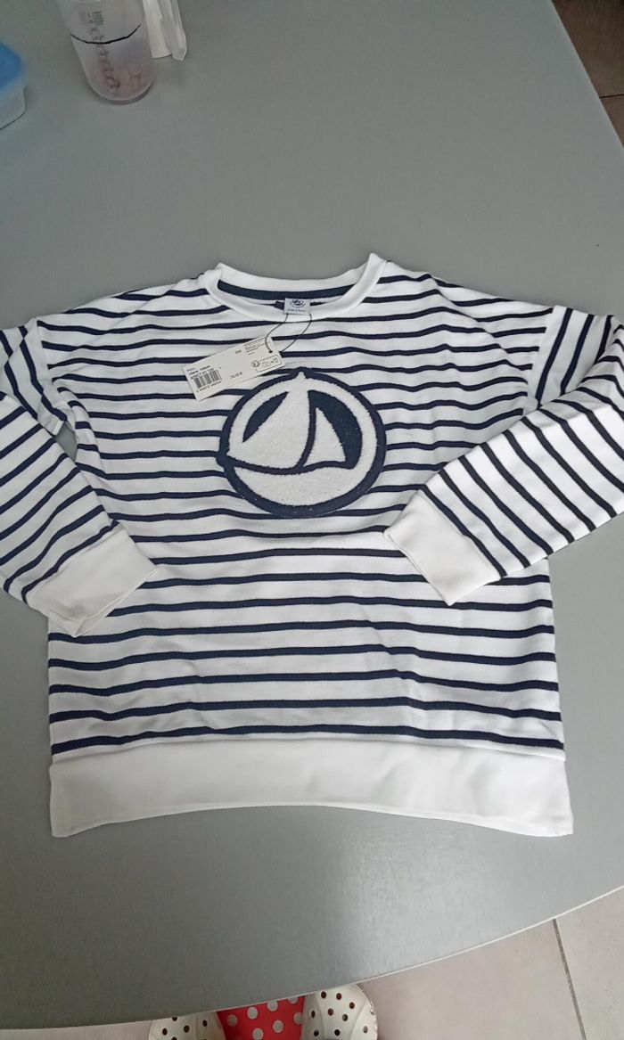 Pull marinière taille 10 ans marque petit bateau