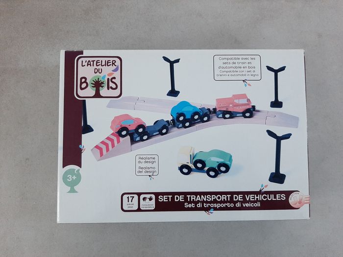 Circuit bois Transport véhicules "L'atelier du bois" + Rails - Neuf - photo numéro 2