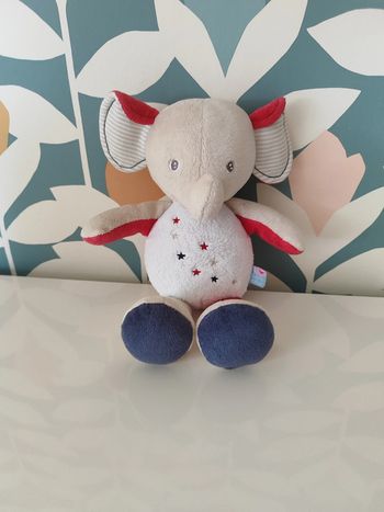 Doudou/ peluche éléphant sucre d'orge
