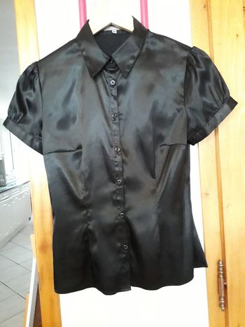 Chemisier en satin noir taille 36 3 suisses