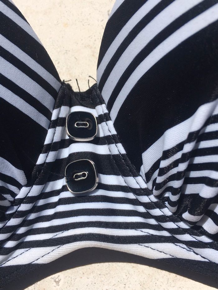 Haut de bikini rayé - photo numéro 3