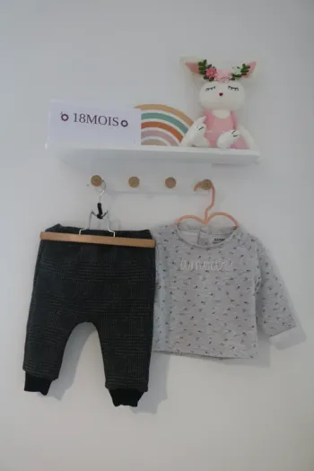 Ensemble pull Kiabi et pantalon Gémo 18 mois