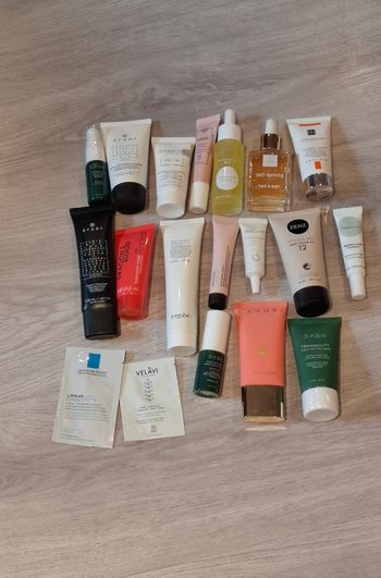 Lit de produits cosmétiques