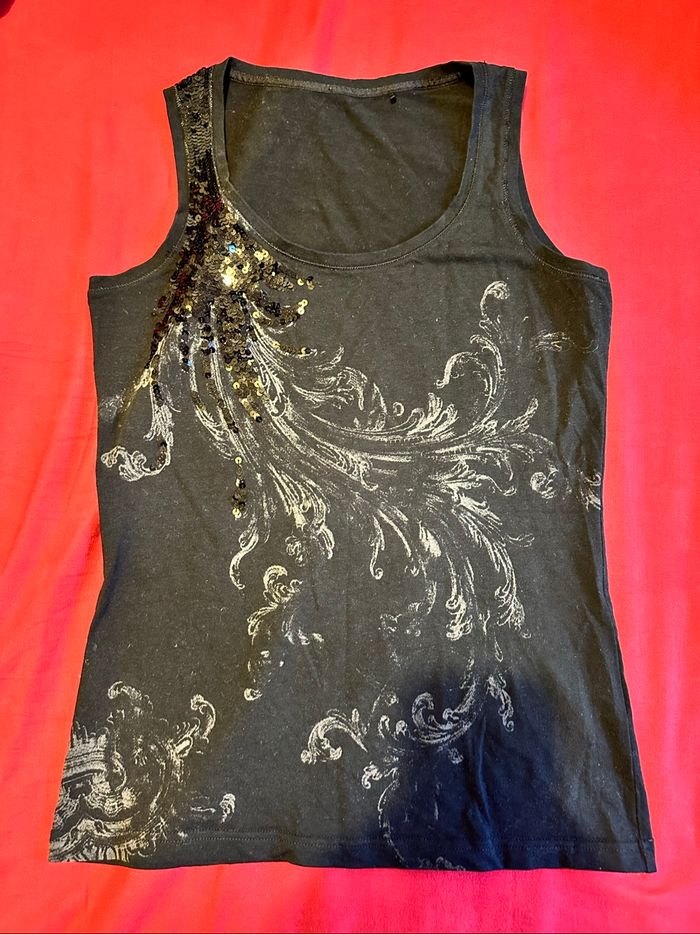 T shirt noir femme avec sequins