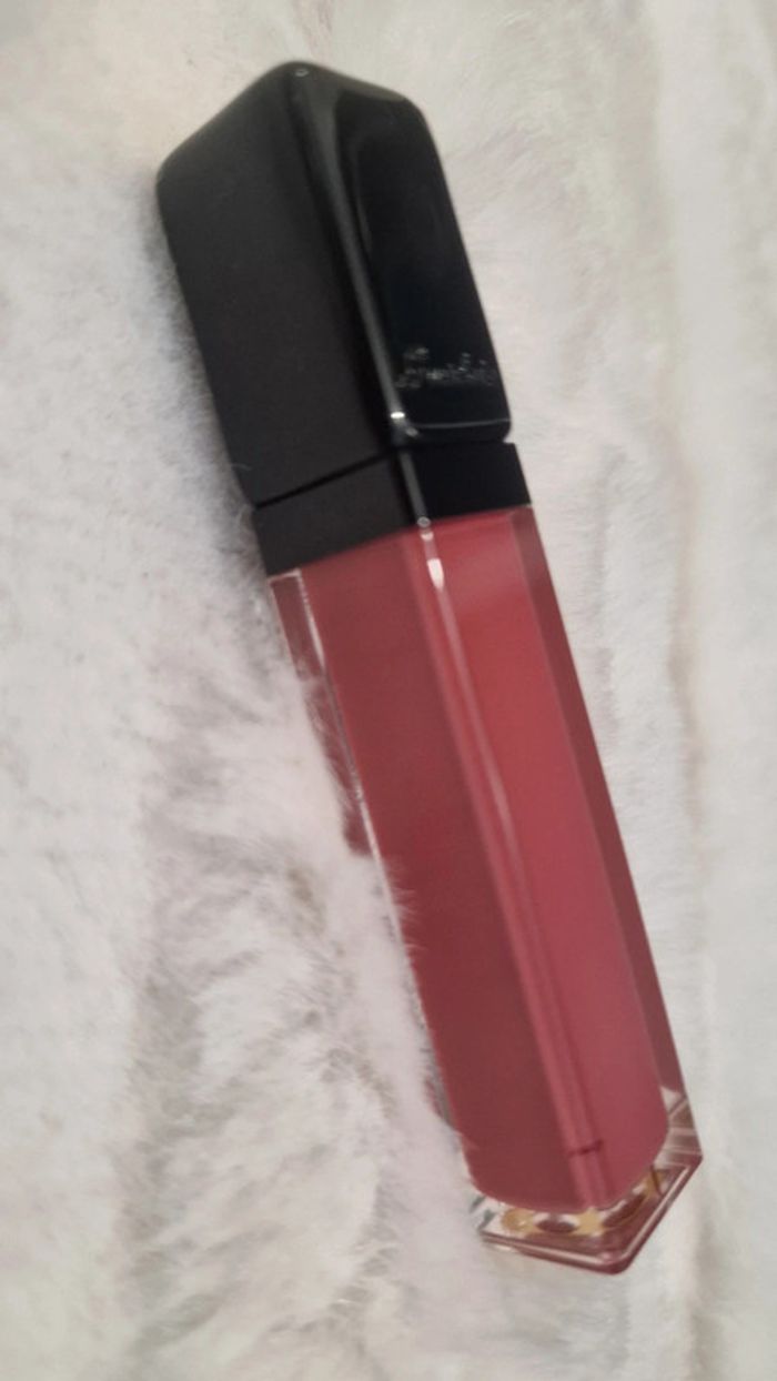 Rouge à lèvres Liquide Kiss Kiss Mat - photo numéro 4