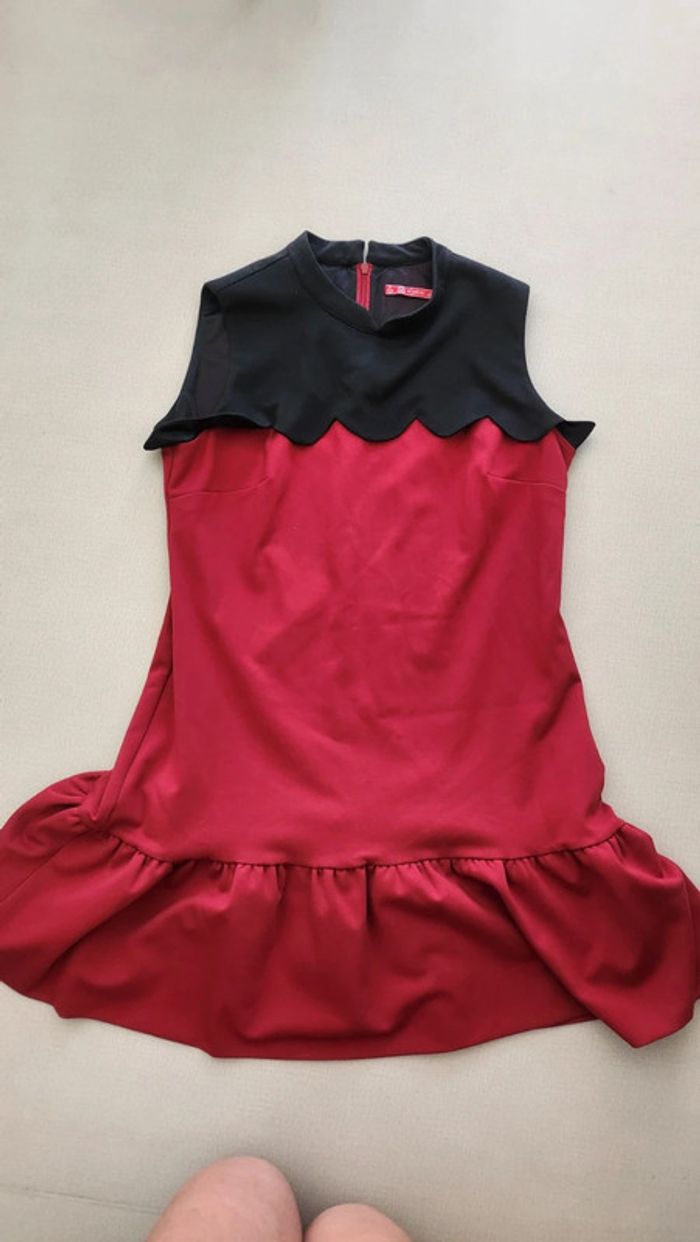 Robe noir et rouge