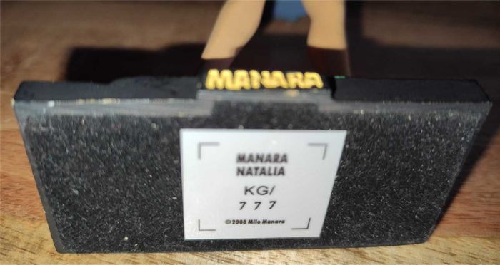 Natalia figurine Manara - photo numéro 5