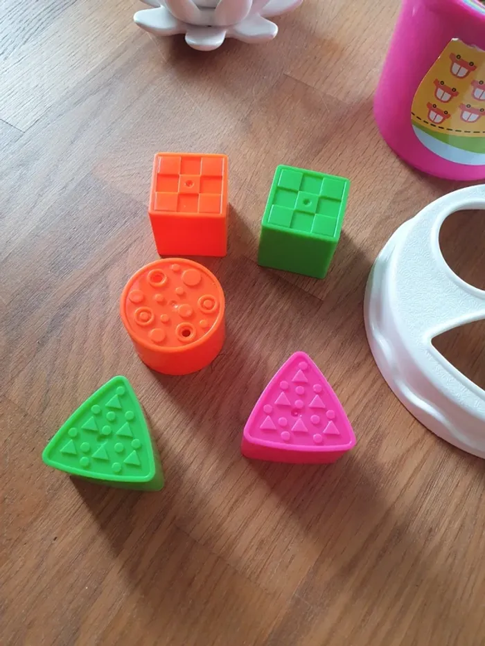 Seau à forme et cubes - photo numéro 2