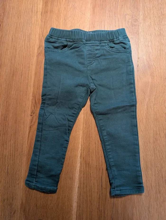 Pantalon vert bouteille garçon 24 mois