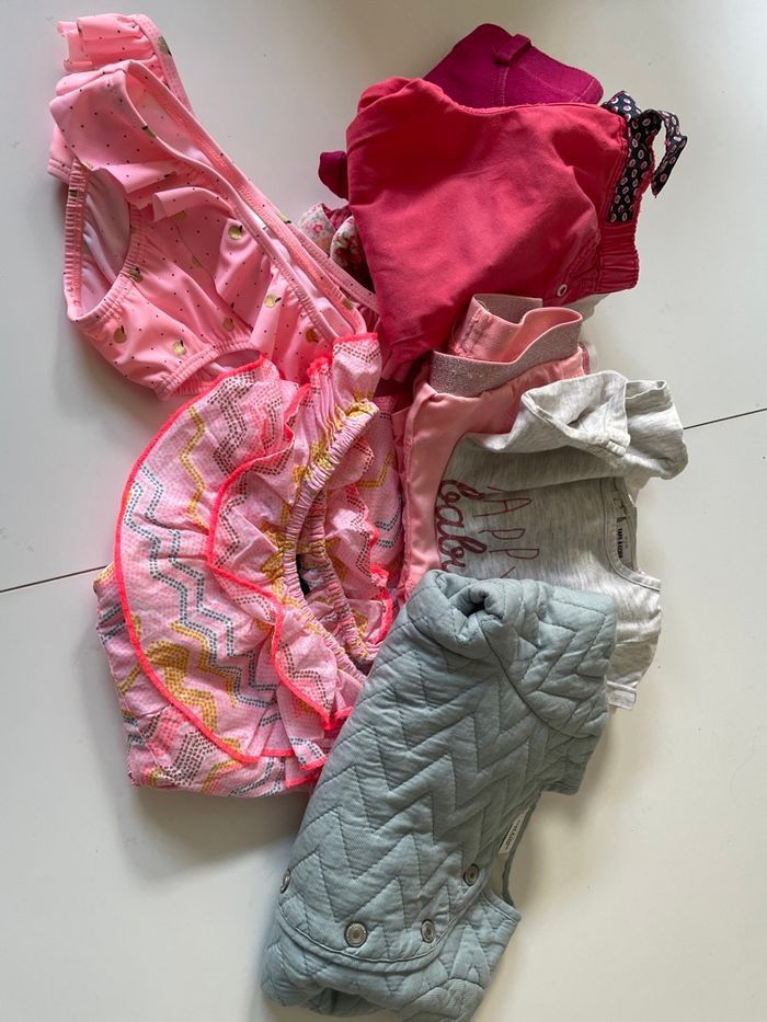 Lot vêtements fille 6 mois - photo numéro 3