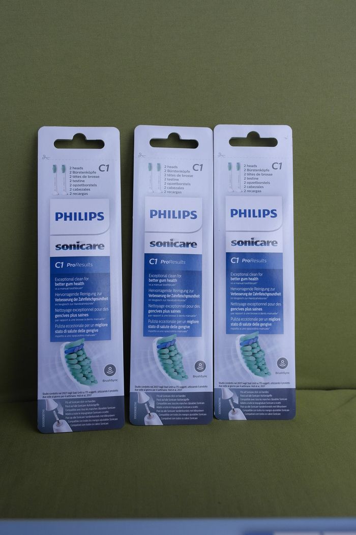 lot brosse à dents Sonicare + 3 têtes - photo numéro 5