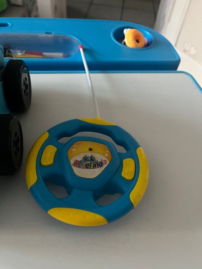 Ma première voiture télécommandée - photo numéro 2