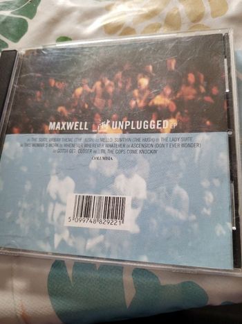 Maxwell unplugged