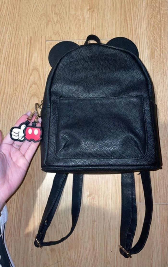Sac à dos Mickey noir - Très bon état - Utilisé 2/3 fois