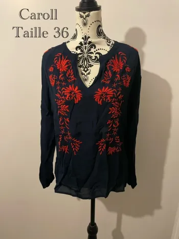 Haut blouse Caroll brodé - Bleu marine et rouge - Taille 36 🌸