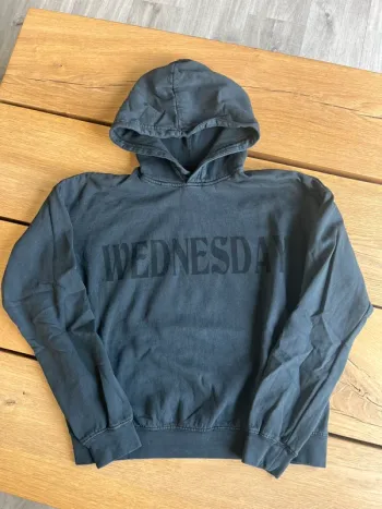 Sweat à capuche wednesday