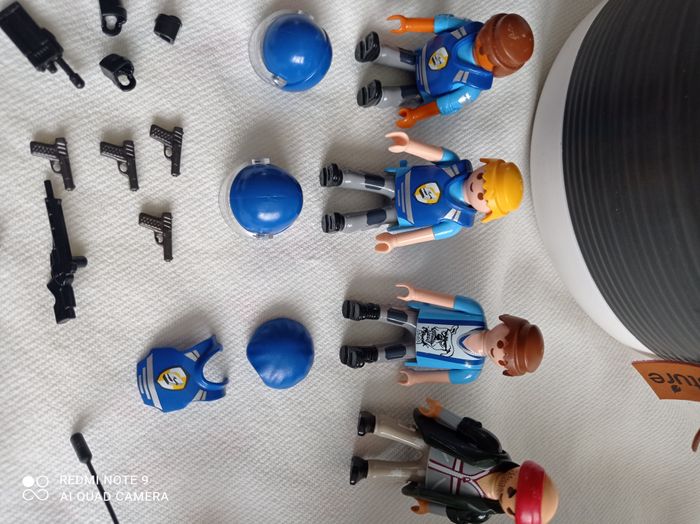 Playmobil 9371 fourgon blindé avec convoyeurs de fonds - photo numéro 3