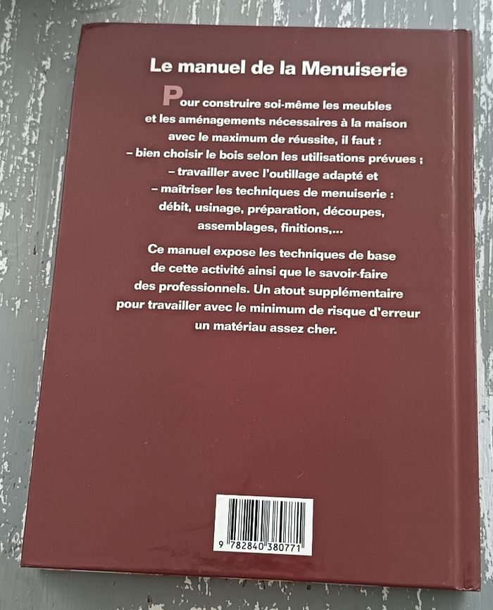 Livre "le manuel de la menuiserie" en très bon état - photo numéro 2