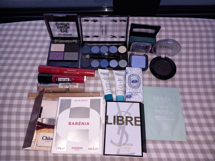 Miniature Yves Saint Laurent et Brumes Sol de Janeiro et Yves Rocher, lait corps masque gommage - photo numéro 2