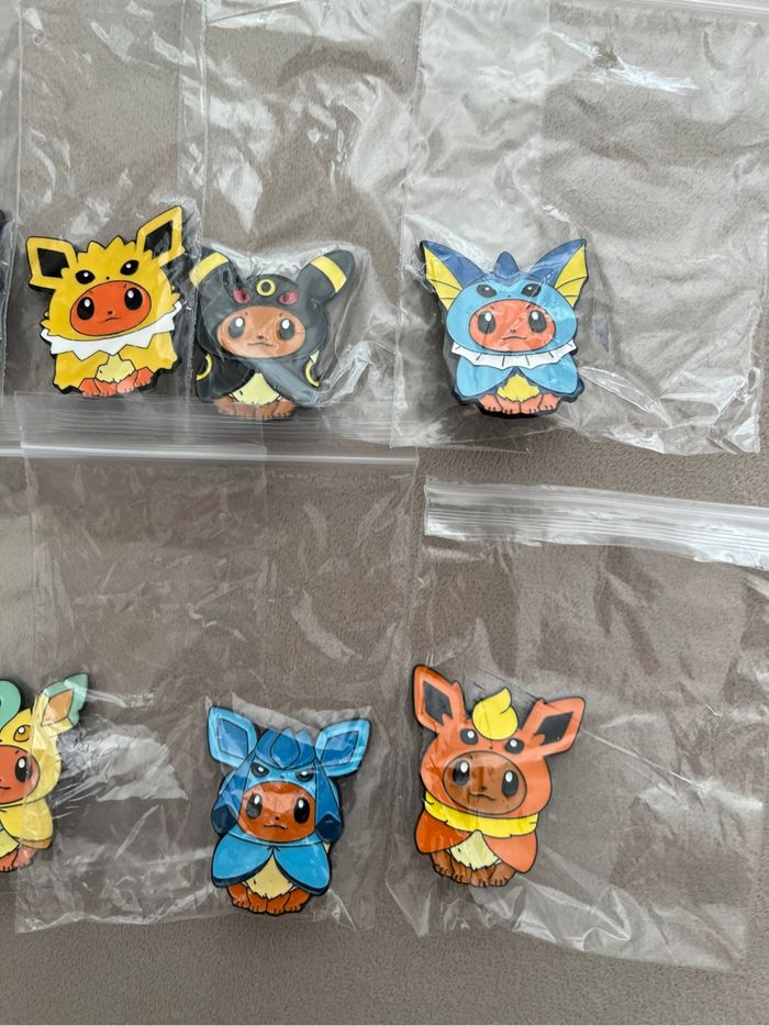 8 Pin's Pokémon évolutions d'Évoli - photo numéro 3