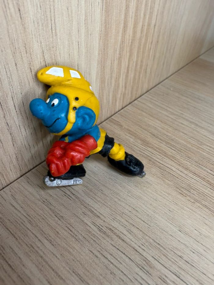 Schtroumpfs hockey sur glace schleich
