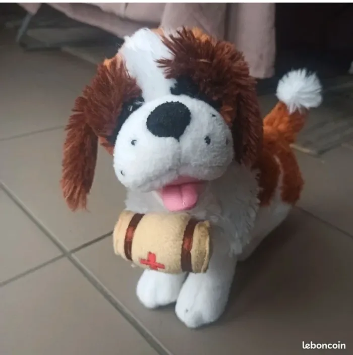Peluche chien des Pyrénées