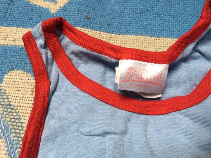 2 tee-shirts Spider-Man 4 ans - photo numéro 4