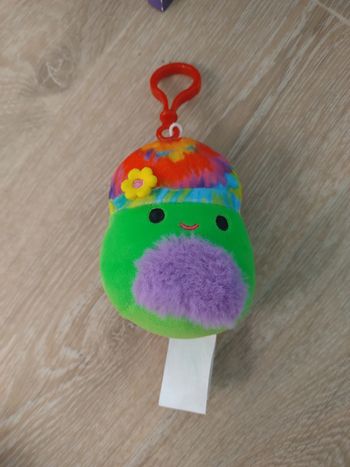 Peluche Garo lumière noire Squishmallows