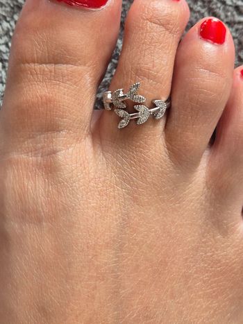 Jolie bague pour pied