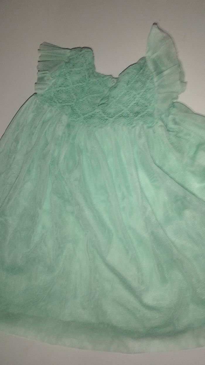 Robe a volant verte - photo numéro 2