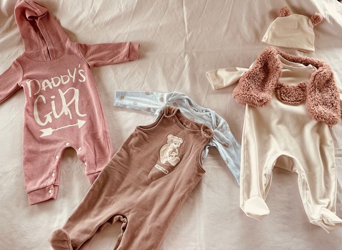 Bébé fille 1-3 mois - photo numéro 3