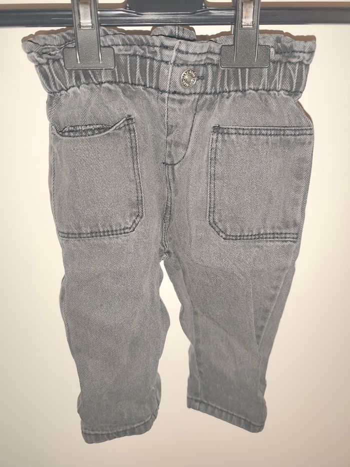 Lot jeans taille 6 mois - photo numéro 3