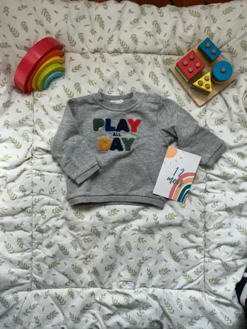 sweat col rond gris inscription devant 12 mois bout'chou