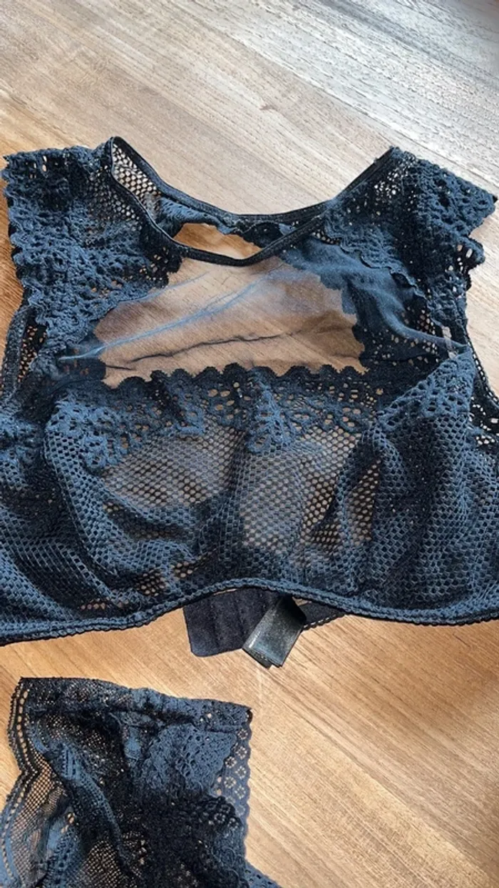 Lot de 4 sous vêtements undiz taille S et 90B - photo numéro 2
