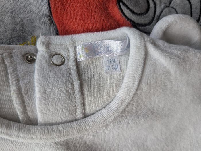 Lot de 4 pyjamas une pièce 18 mois - photo numéro 3