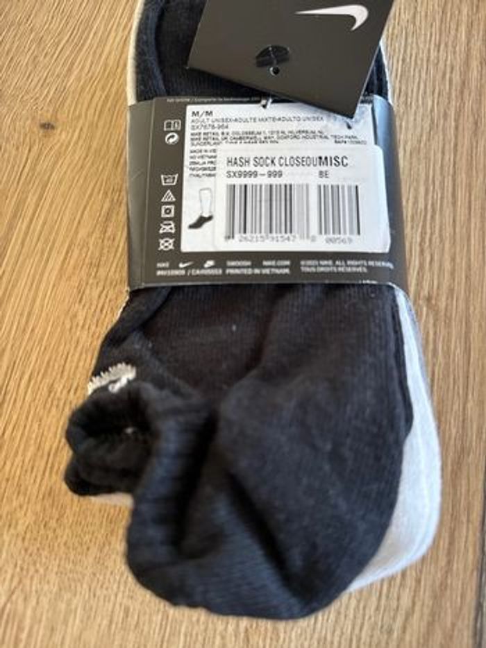 3 paires de chaussettes Nike 38-42 neuves avec étiquette - photo numéro 7